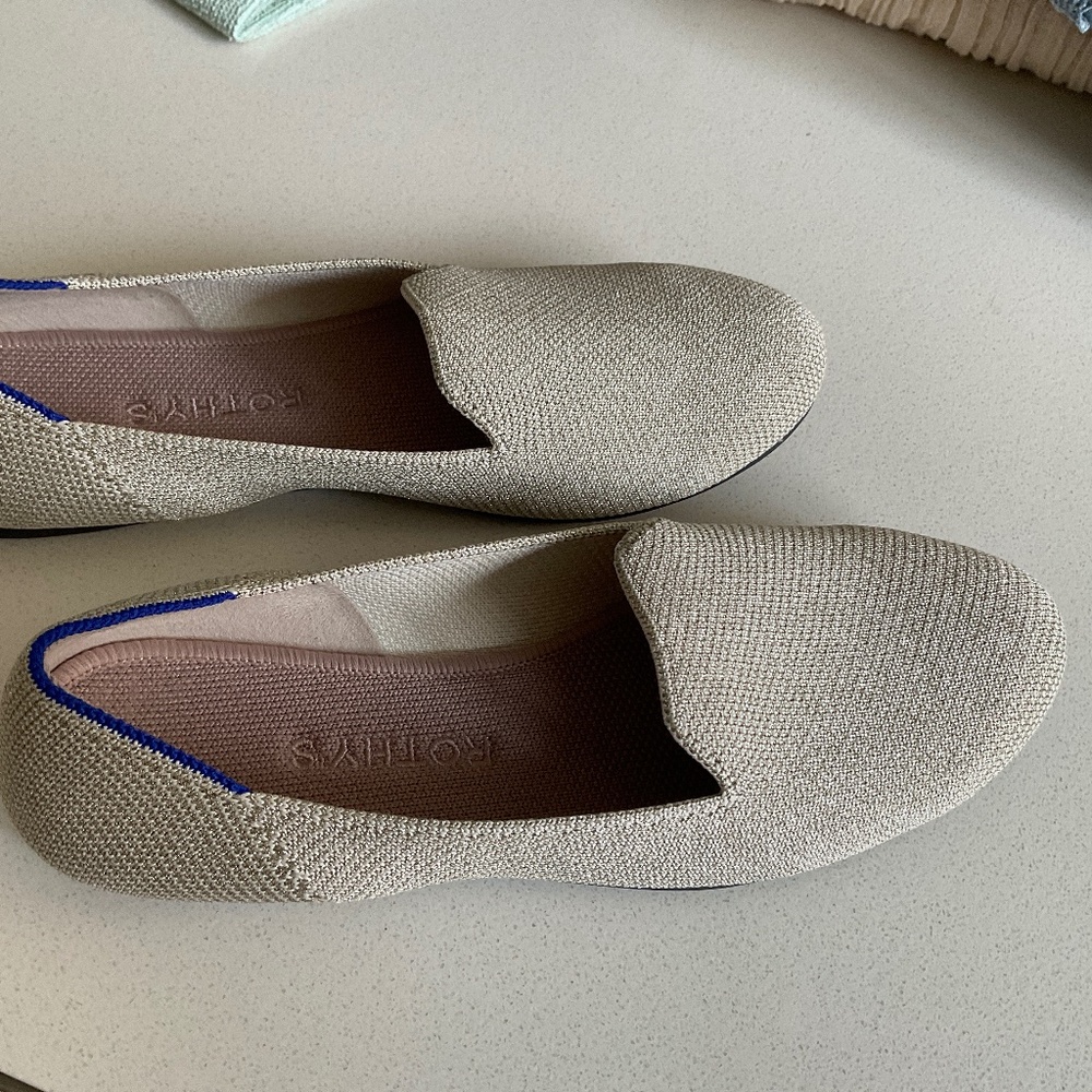 Rothy’s silver (size 7.5) Women The Lounge Loafer